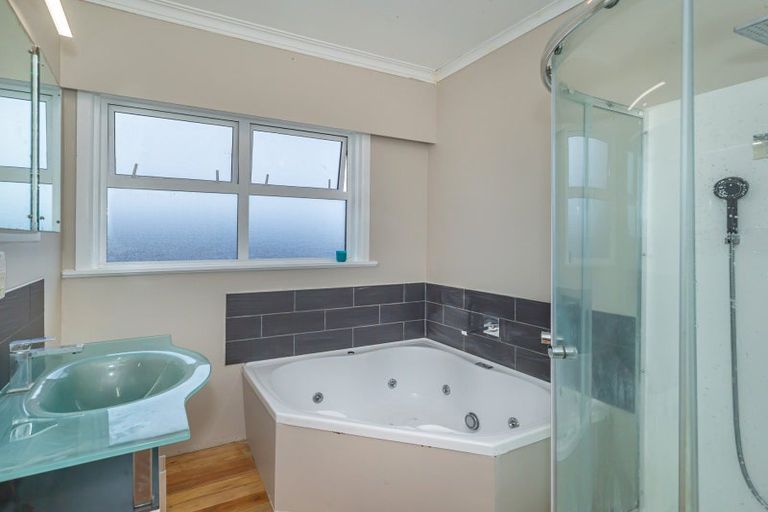 Photo of property in 185 Bartholomew Road, Levin, 5510