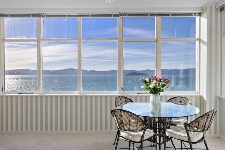 Photo of property in Rona House, 33 Rimu Street, Eastbourne, Lower Hutt, 5013