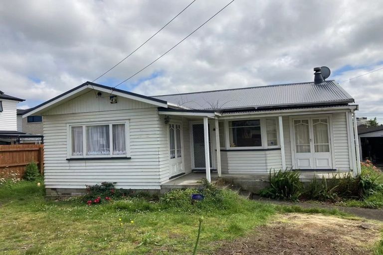 Photo of property in 7 Landon Avenue, Mangere East, Auckland, 2024