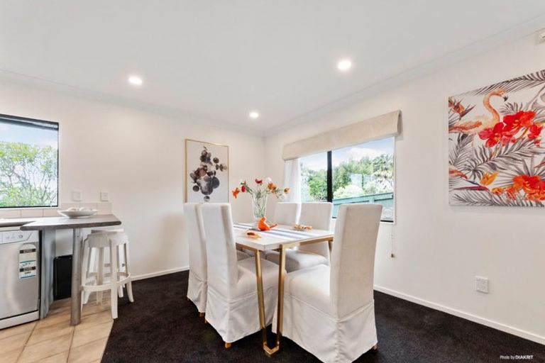 Photo of property in 314 Triangle Road, Massey, Auckland, 0614