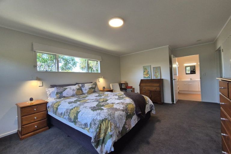 Photo of property in 4 Allman Drive, Coromandel, 3506
