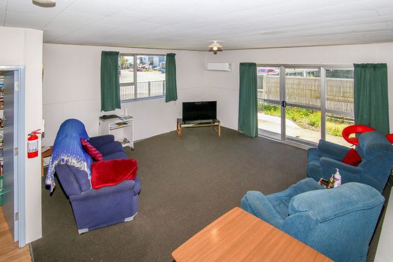 Photo of property in 21 Palmerston Street, Westport, 7825