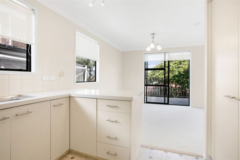 Photo of property in 7/39 Norcross Avenue, Henderson, Auckland, 0612