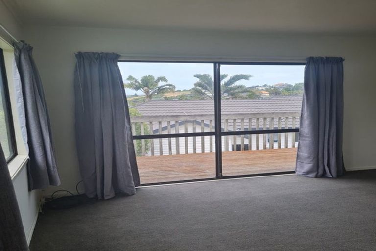 Photo of property in 37 Kestrel Heights, Arkles Bay, Whangaparaoa, 0932