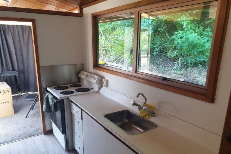 Photo of property in 8 Evergreen Place, Sunshine Bay, Queenstown, 9300