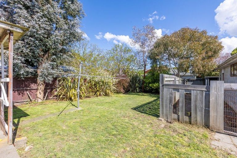 Photo of property in 37 Appleby Crescent, Burnside, Christchurch, 8053