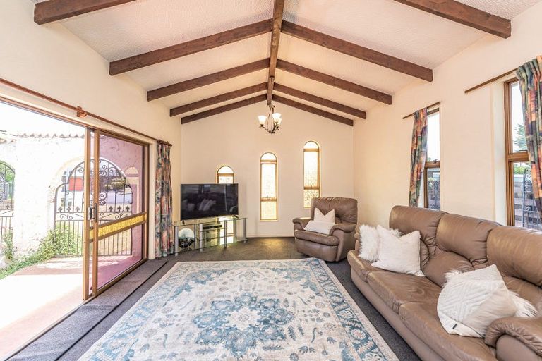 Photo of property in 22 Akepiro Place, Tawhero, Whanganui, 4501