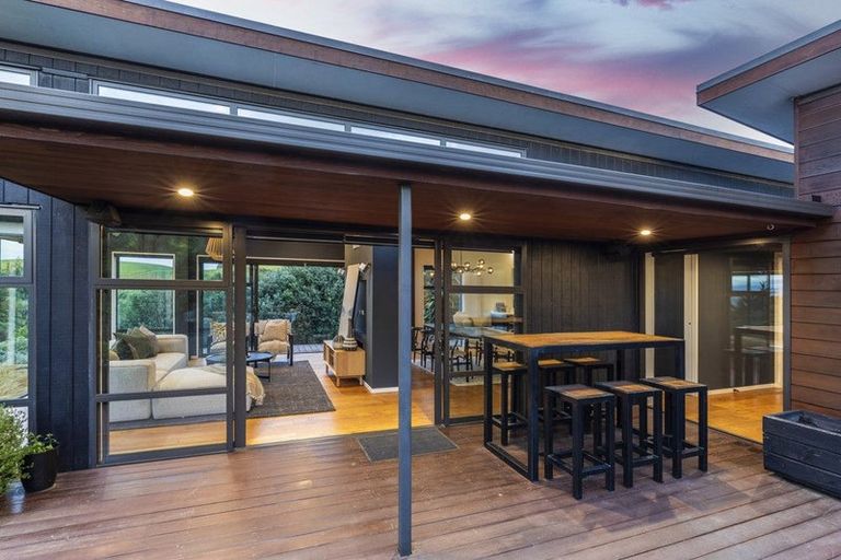Photo of property in 1 Quarry Hill Terrace, Kennedys Bush, Christchurch, 8025
