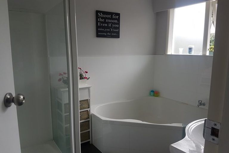 Photo of property in 79 Te Awe Awe Street, Hokowhitu, Palmerston North, 4410