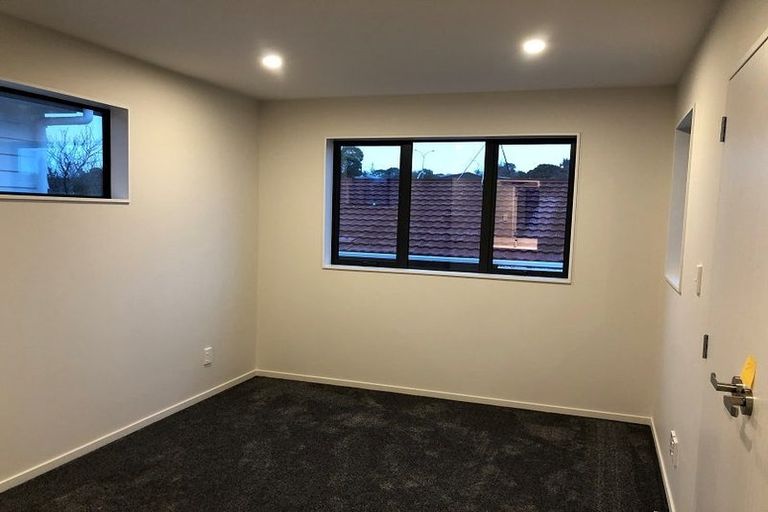 Photo of property in 228c Pakuranga Road, Pakuranga Heights, Auckland, 2010
