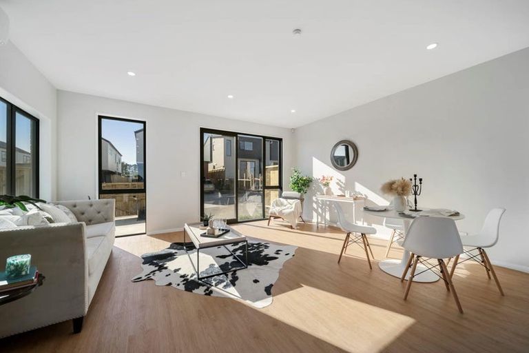 Photo of property in 4a Mahogany Street, Westgate, 0814