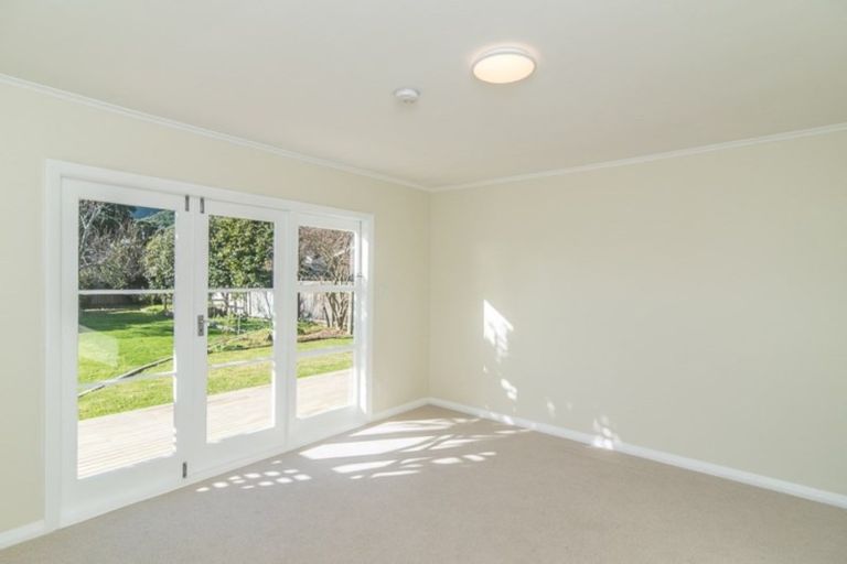 Photo of property in 3 Koromiko Road, Waikanae, 5036