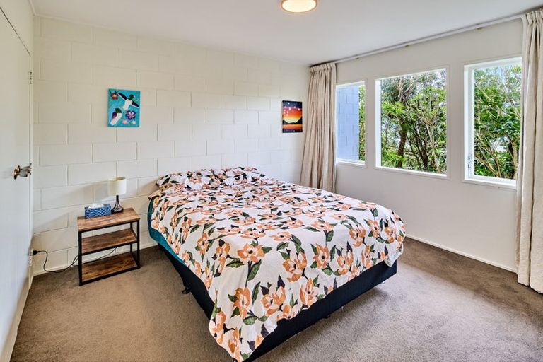 Photo of property in 2 Hawick Street, Karori, Wellington, 6012