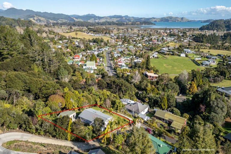 Photo of property in 121 James Street, Coromandel, 3506