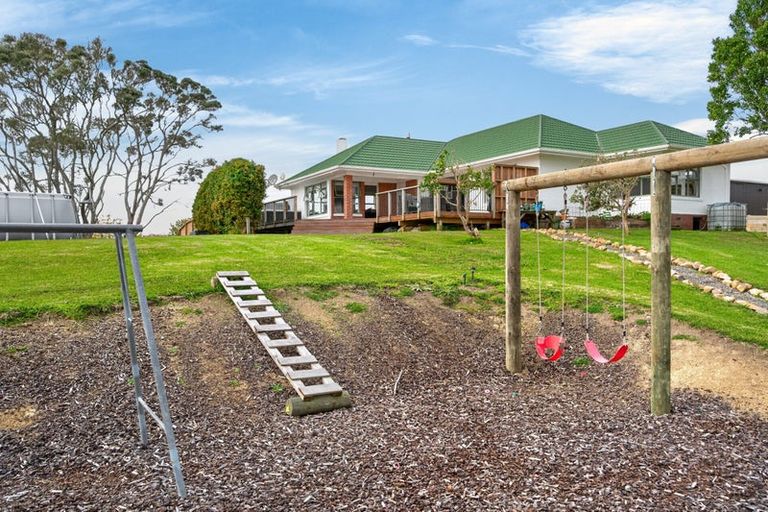 Photo of property in 161 Ranganui Road, Kaiwaka, 0573