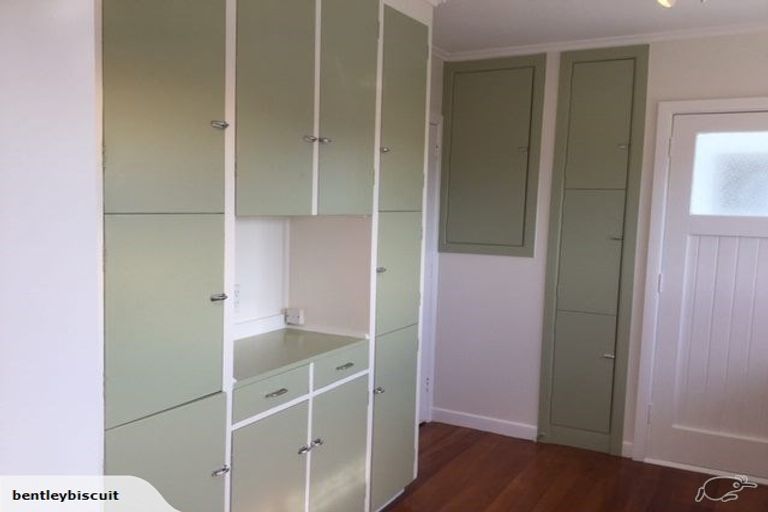 Photo of property in 105 Sylvan Avenue, Northcote, Auckland, 0627