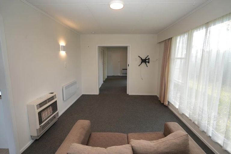 Photo of property in 19 Rhodes Drive, Kelvin Grove, Palmerston North, 4414