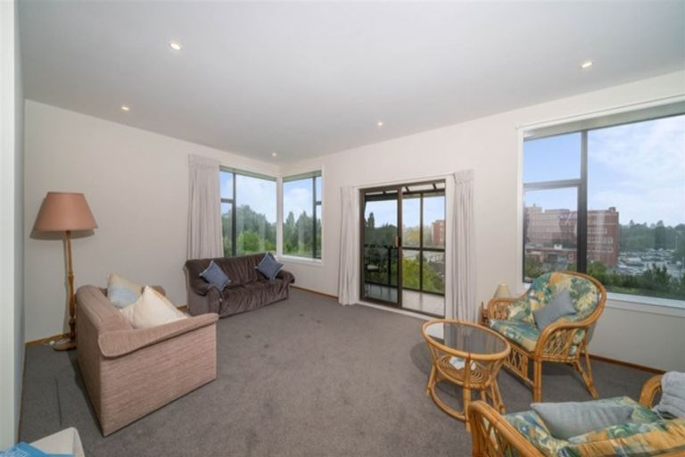 Photo of property in 5 Bengal Drive, Cashmere, Christchurch, 8022