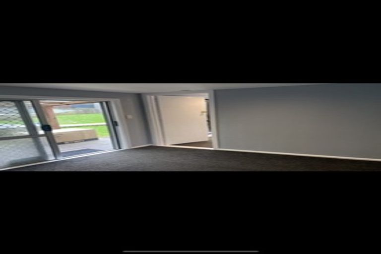 Photo of property in 53 Victory Crescent, Tawa, Wellington, 5028