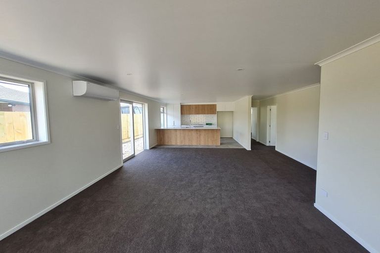 Photo of property in 15 Ocean View Rise, Ruakaka, 0116
