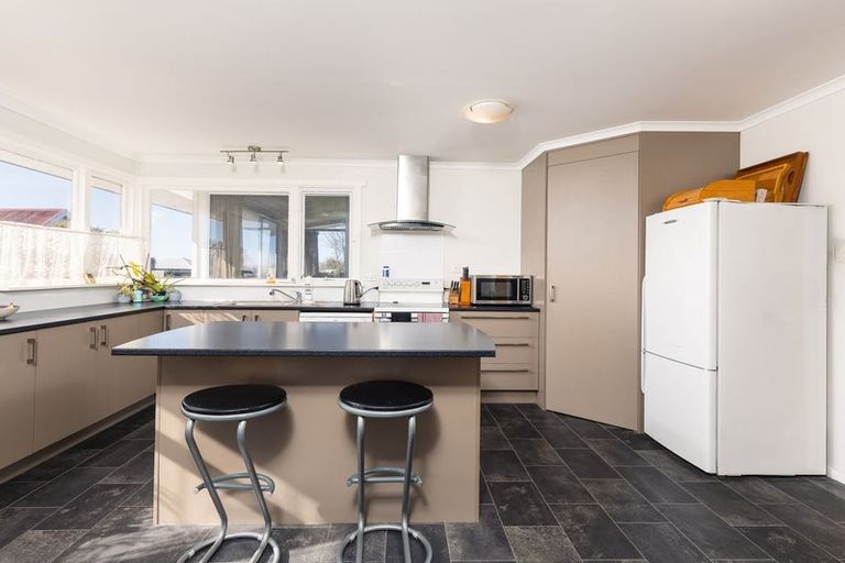 Photo of property in 50 Rhodes Street, Waimate, 7924