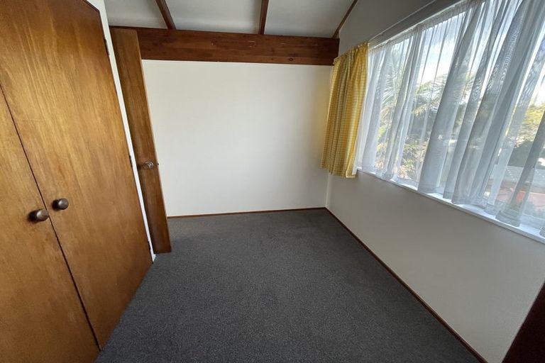 Photo of property in 33 Kurnell Drive, Botany Downs, Auckland, 2010