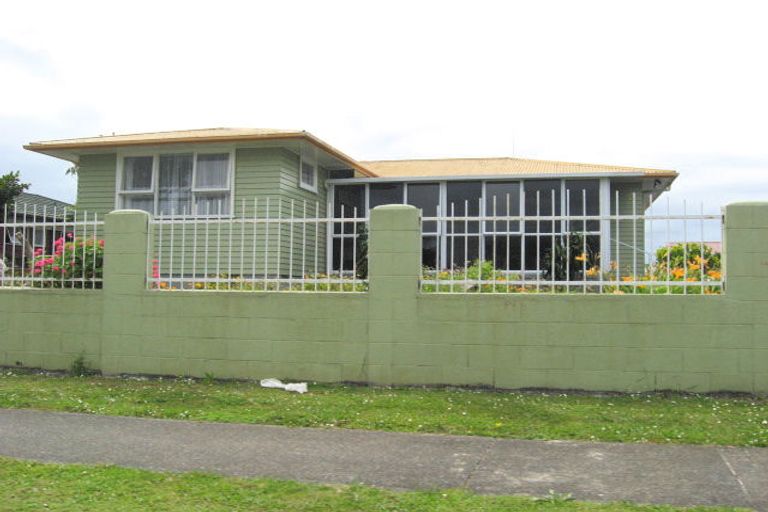 Photo of property in 26 Idlewild Avenue, Mangere, Auckland, 2022