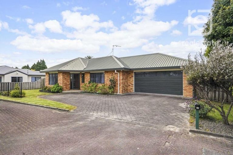 Photo of property in 17 Mews Place, Forest Lake, Hamilton, 3200