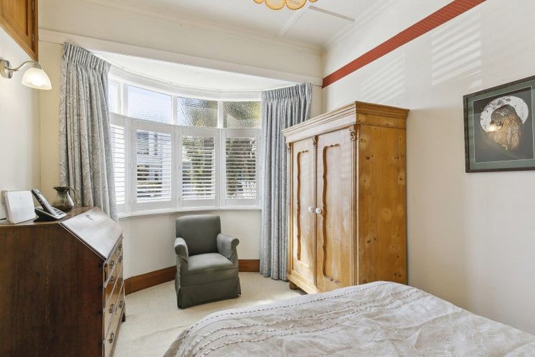Photo of property in 28 Queen Street, Mount Victoria, Wellington, 6011