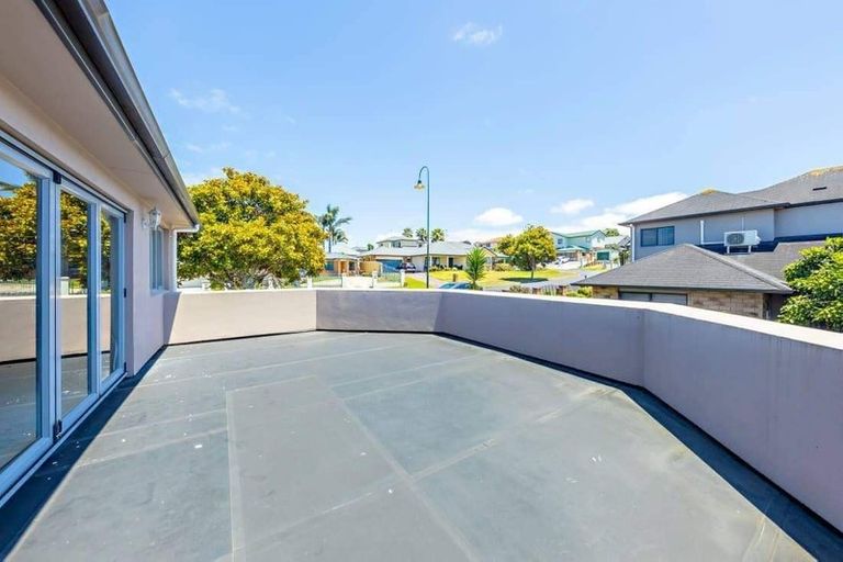 Photo of property in 29 Chieftain Rise, Goodwood Heights, Auckland, 2105