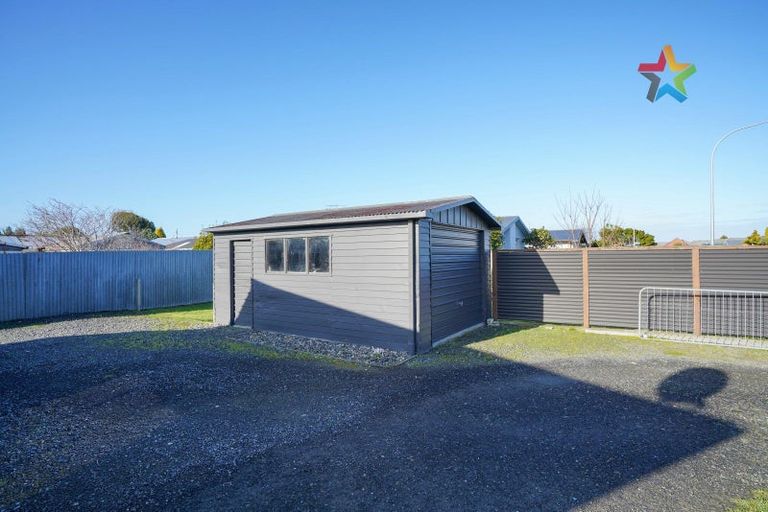 Photo of property in 11 Edinburgh Crescent, Waikiwi, Invercargill, 9810