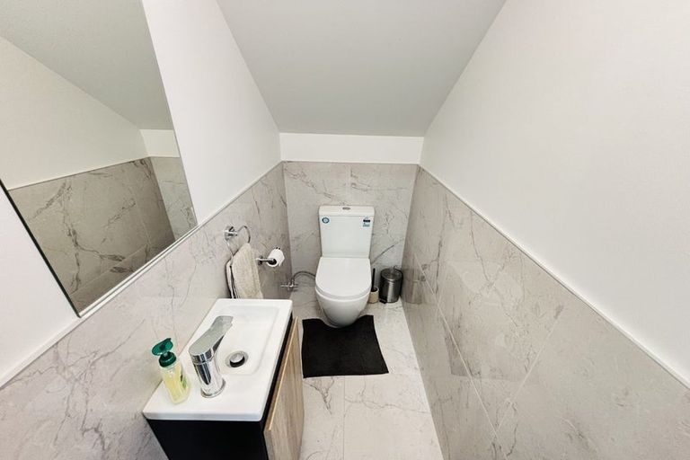 Photo of property in 19c Farwood Drive, Henderson, Auckland, 0612