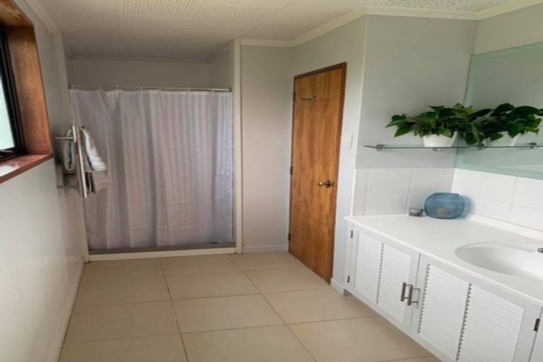 Photo of property in 1 Iwiroa Terrace, Durie Hill, Whanganui, 4500