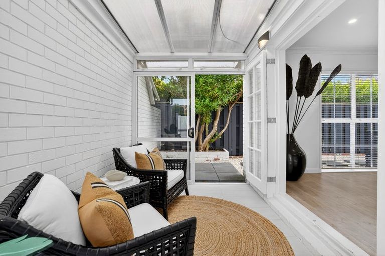 Photo of property in 2/15 Saltburn Road, Milford, Auckland, 0620