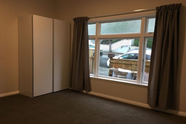 Photo of property in 8 Kenwyn Terrace, Newtown, Wellington, 6021