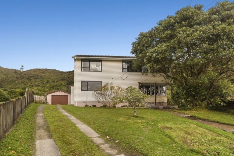 Photo of property in 12 Boyd Grove, Naenae, Lower Hutt, 5011