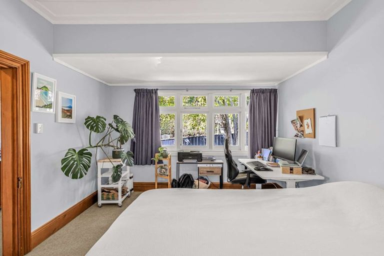 Photo of property in 32 Coote Road, Bluff Hill, Napier, 4110
