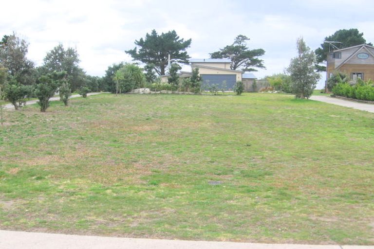 Photo of property in 138 Sands Crescent, Matarangi, Whitianga, 3592