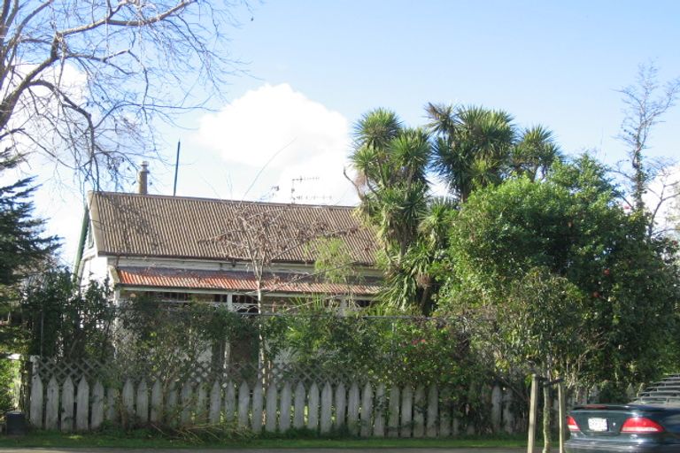 Photo of property in 701 Fitzroy Avenue, Mahora, Hastings, 4120