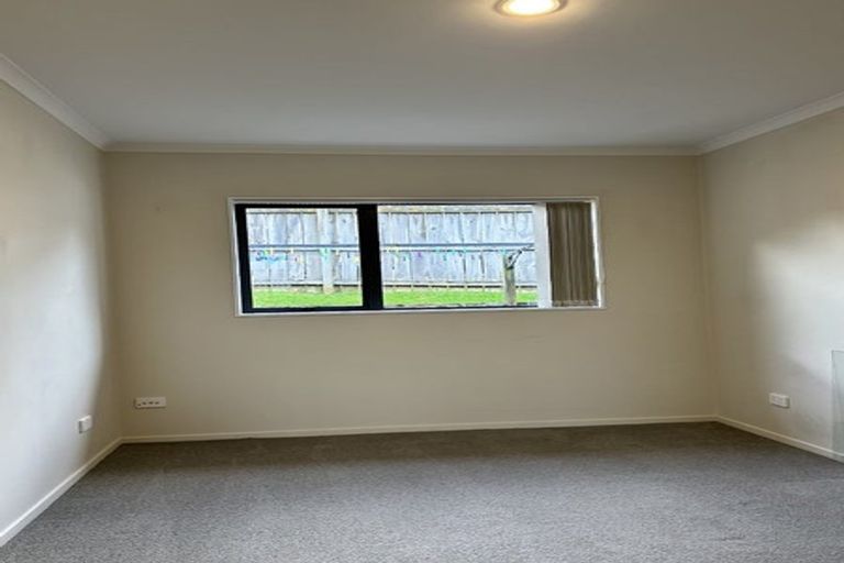 Photo of property in 54 Tiriwa Drive, Massey, Auckland, 0614