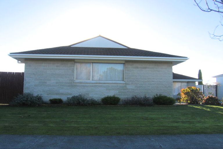 Photo of property in 80 John F Kennedy Drive, Milson, Palmerston North, 4414