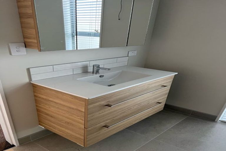 Photo of property in 3/43 Churton Crescent, Taita, Lower Hutt, 5011