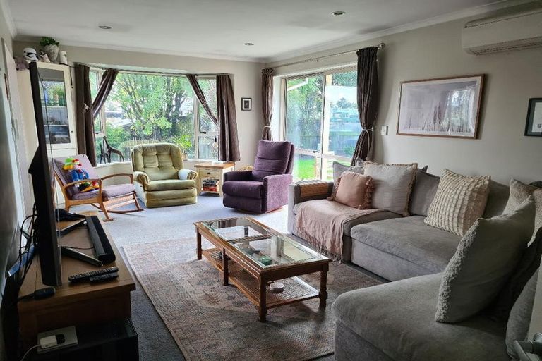 Photo of property in 6 Dinton Street, Russley, Christchurch, 8042