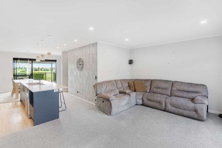 Photo of property in 16 Brian Keogh Lane, Wigram, Christchurch, 8025