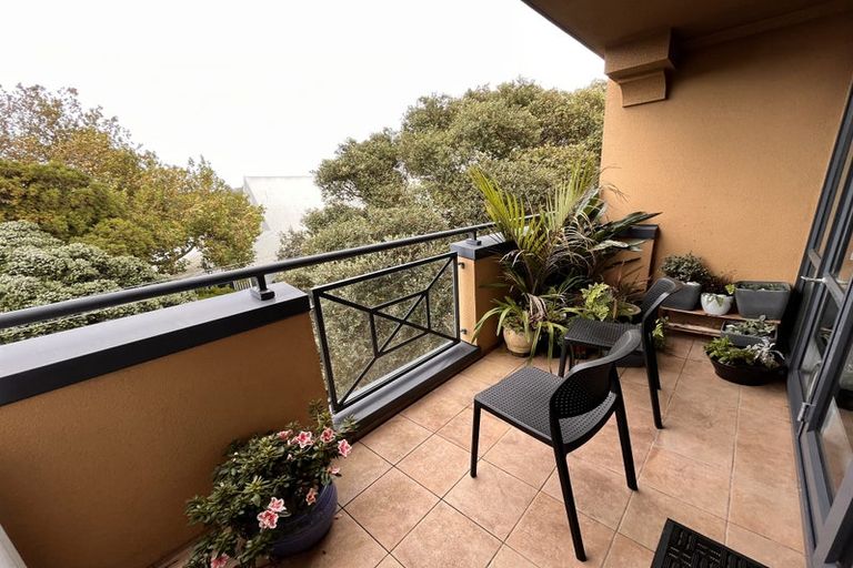 Photo of property in 2c/7-11 Bute Road, Browns Bay, Auckland, 0630