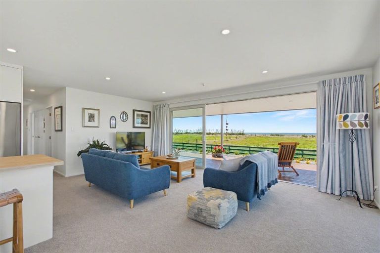 Photo of property in 22 Elley Drive, Carters Beach, Westport, 7825