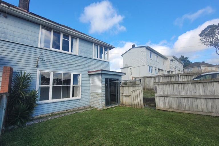 Photo of property in 78-80 Leicester Street, Cannons Creek, Porirua, 5024