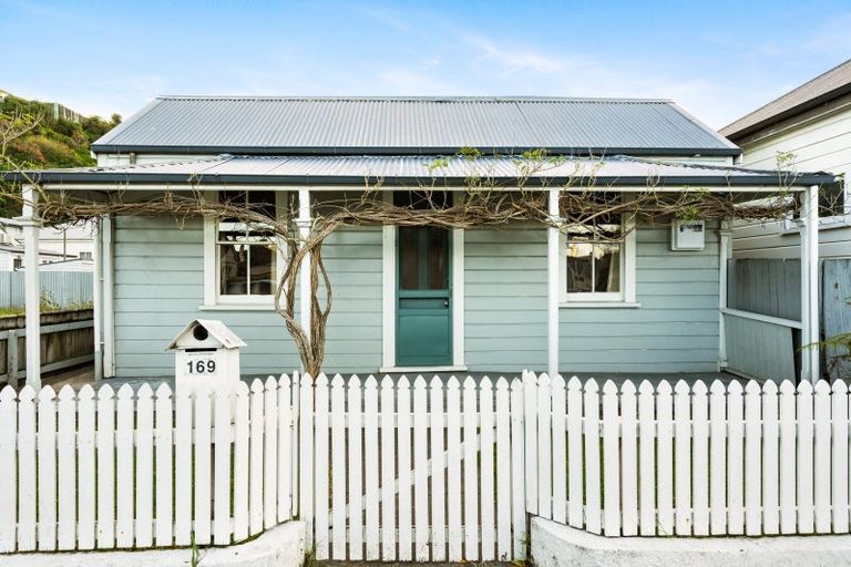Photo of property in 169 Carlyle Street, Napier South, Napier, 4110