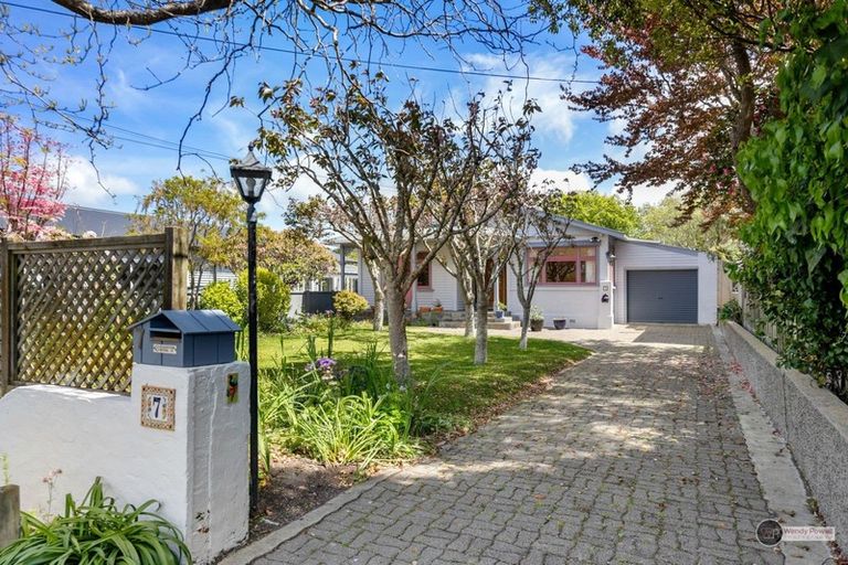 Photo of property in 7 Rangiora Street, Woburn, Lower Hutt, 5010