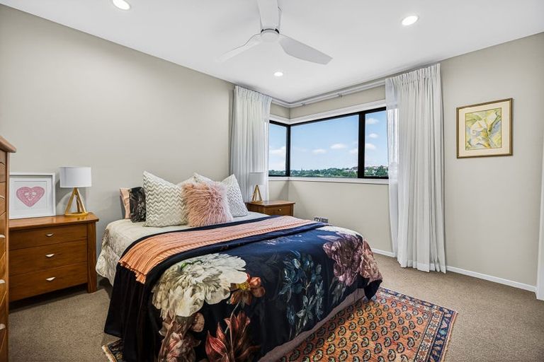 Photo of property in 1 Bella Vista Drive, Gulf Harbour, Whangaparaoa, 0930